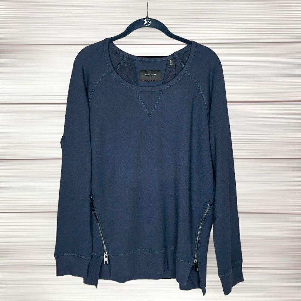 NWT Daniel Buchler Blue Sweatshirt Crew Neck Zip Details on the Front Men’s M